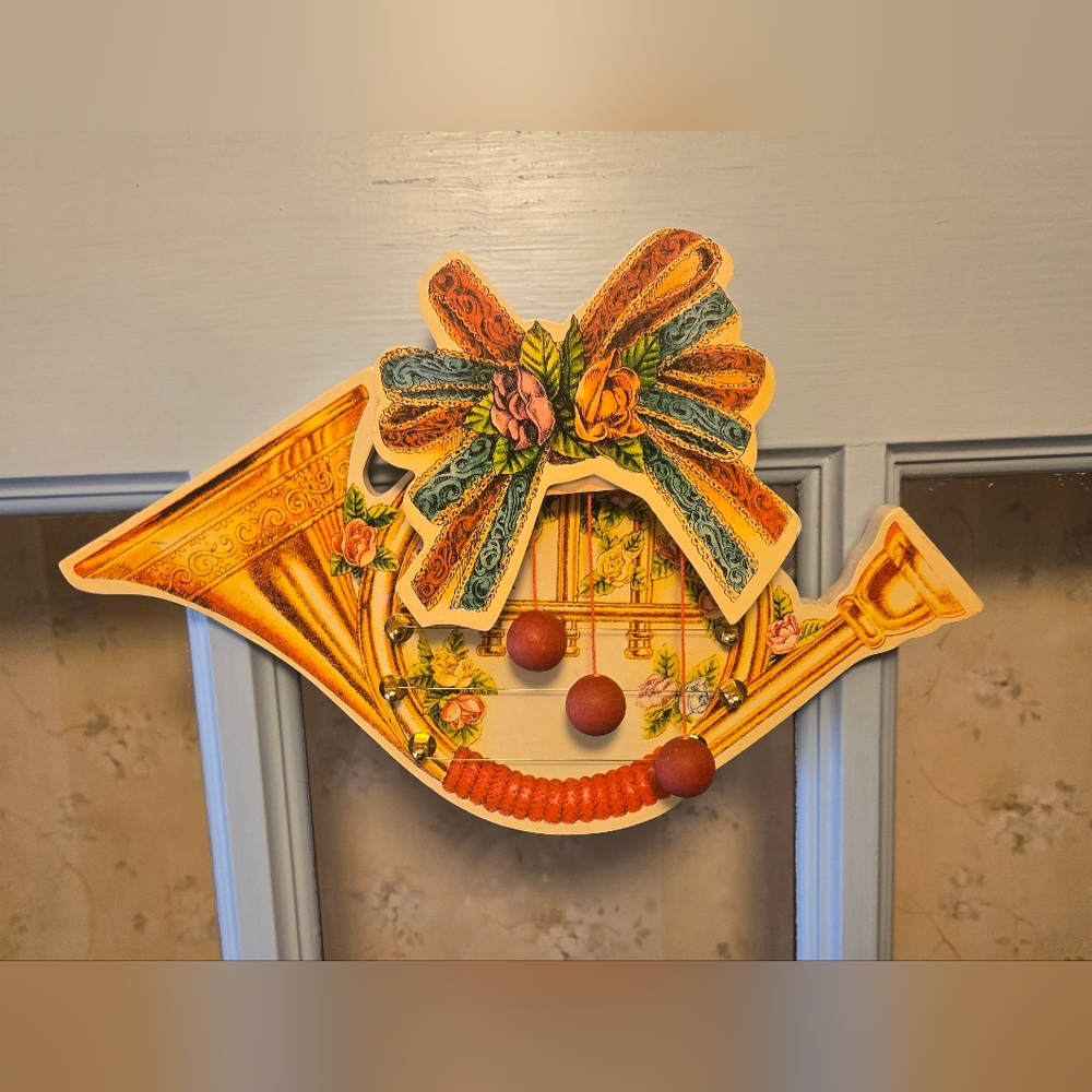 Vintage Wooden Door Harp Christmas French Horn‎ Cottagecore Retro Beautiful EUC